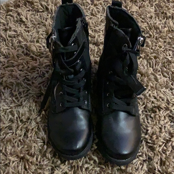 Black Boots for Kids - Picture 2 of 7